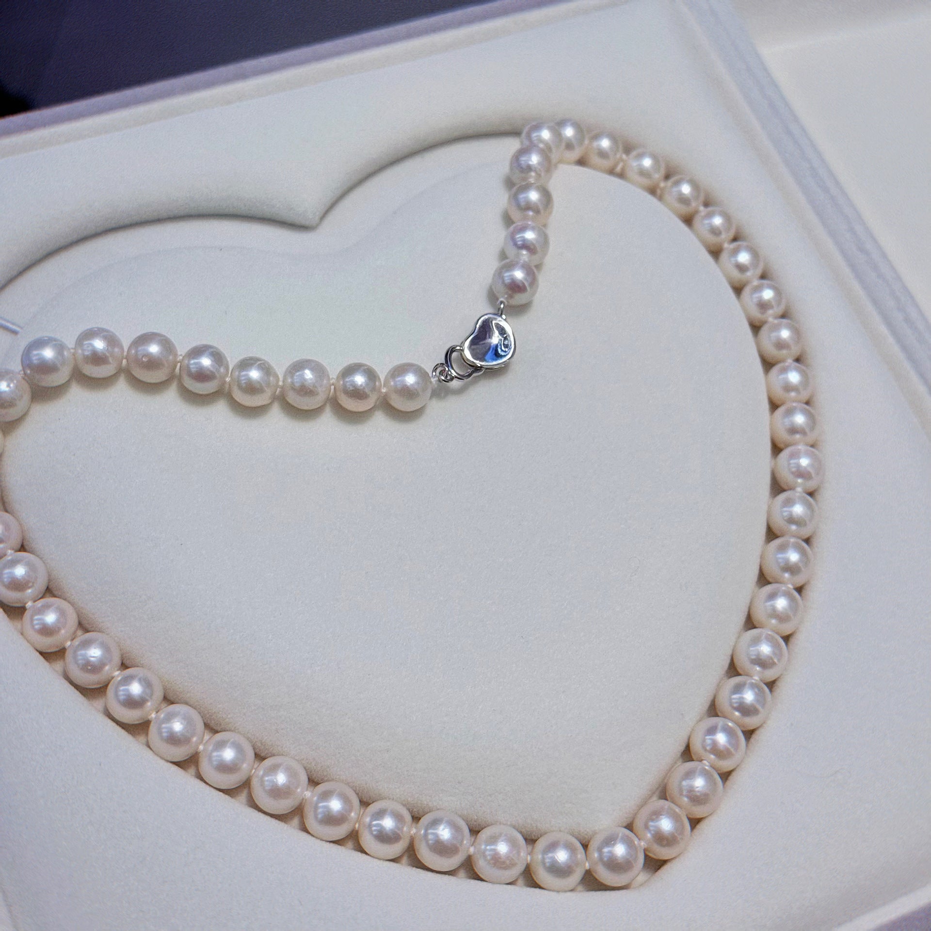 AAA+ Pearl necklace on a heart-shaped box