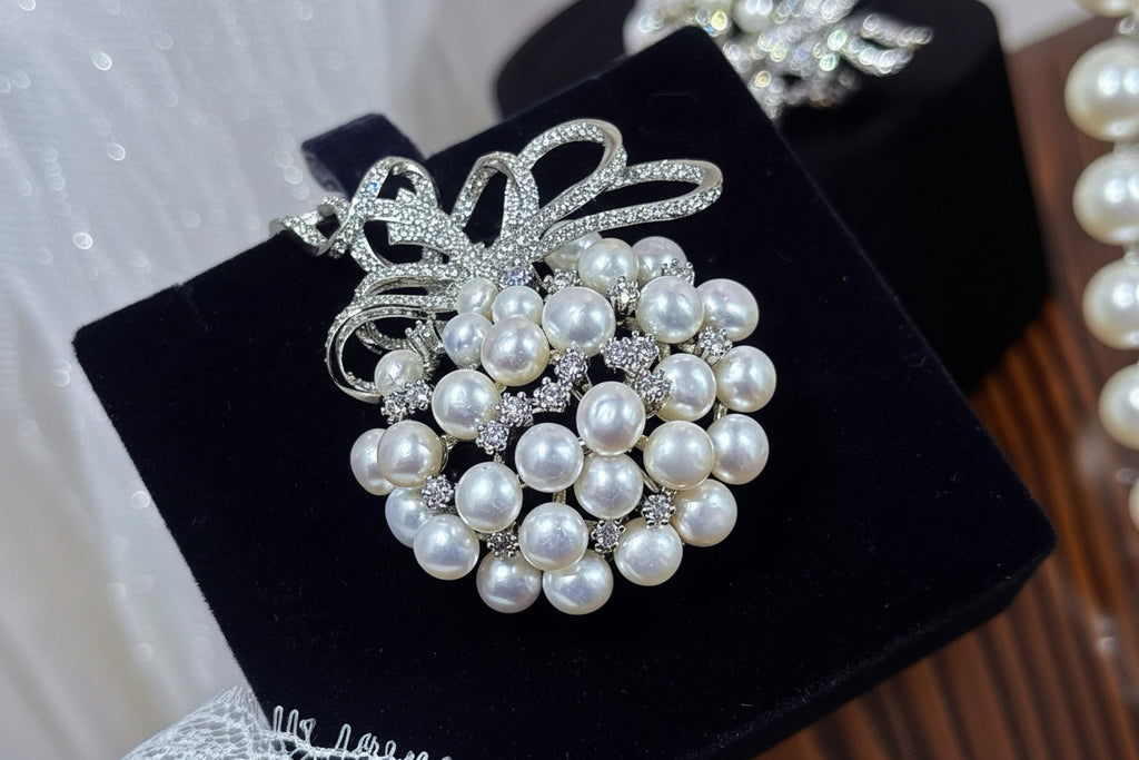 Silver Ribbon Pearl Brooch