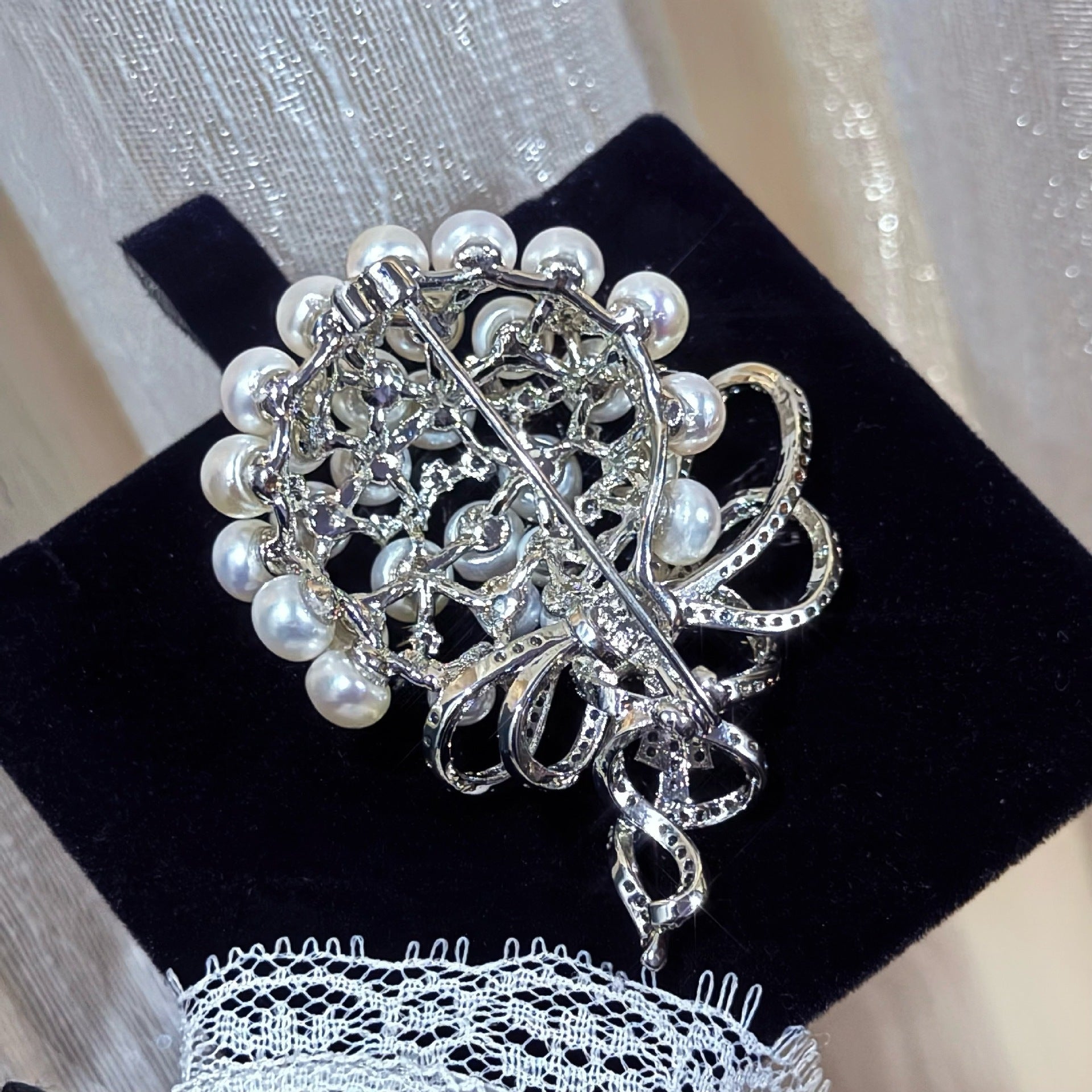 Silver Ribbon Pearl Brooch