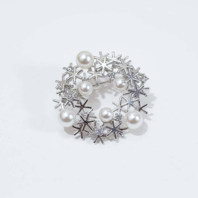Freshwater Pearl Wreath Brooch