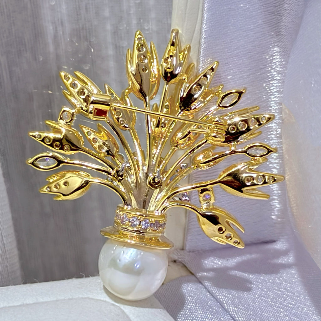 Golden Wheat Pearl Brooch