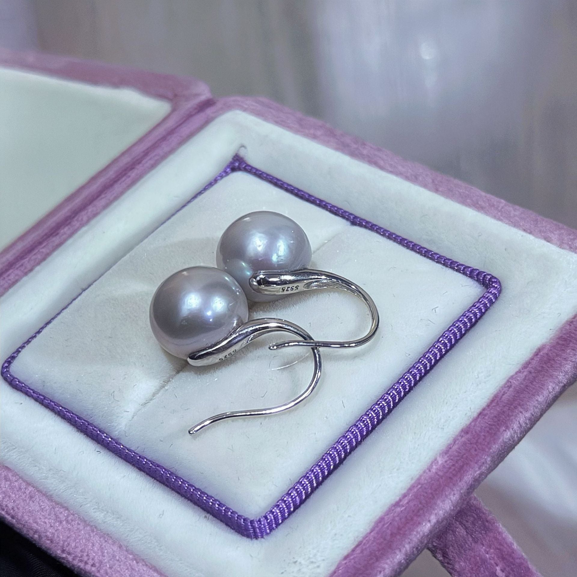 Freshwater Pearl Classic Hoop Earrings