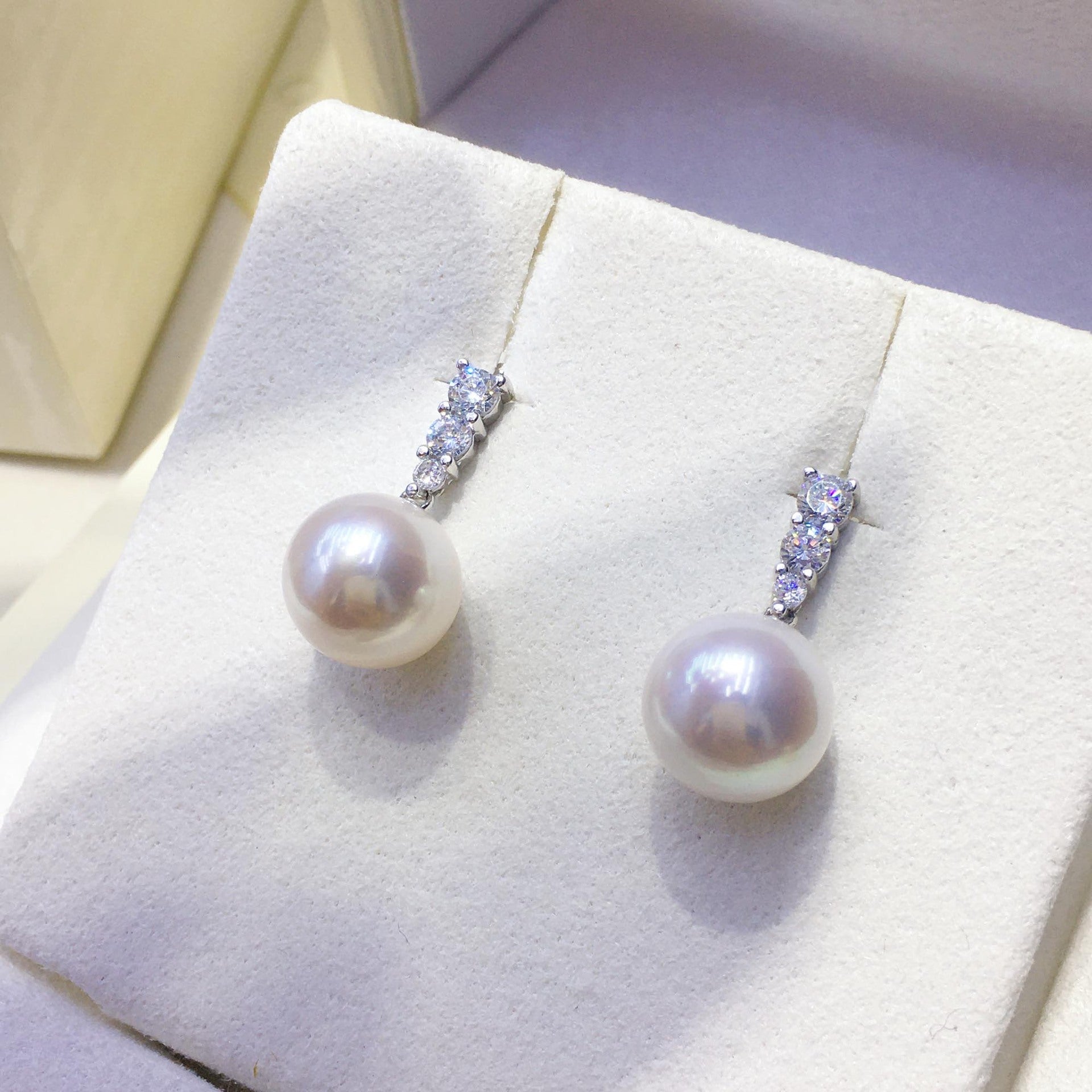 Zirconia Freshwater Pearl Pendant & Earrings Set
